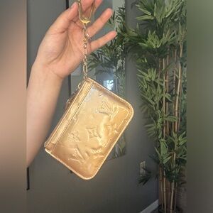 Louis Vuitton Vernis Gold key purse